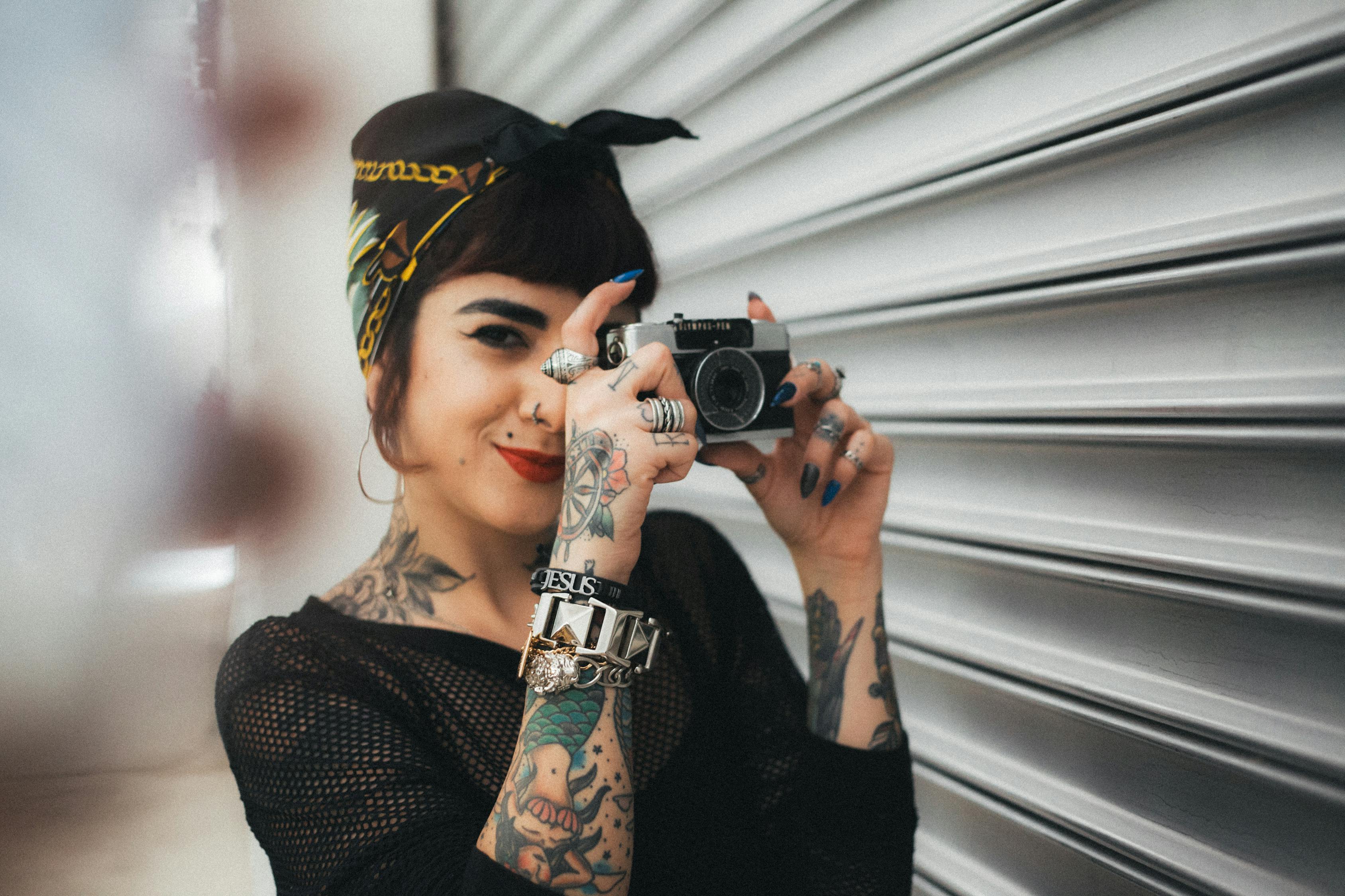 张晚意回应不知妻美的背后故事