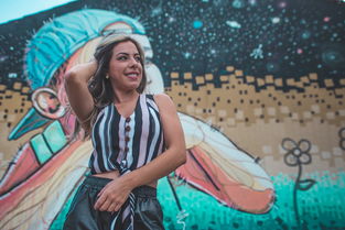 笑出泪花的孤勇者——记一次游泳队六人合唱的欢乐时刻