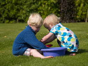 小孩姐削土豆意外受伤,医院气跑四名医生 小孩姐削土豆意外受伤,医院气跑四名医生