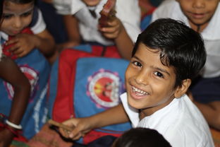 孙子结婚，奶奶拿出卖菜攒的1万元，传承与爱的力量