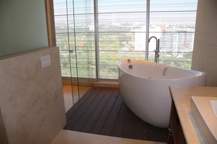 浴室置物架，打造整洁有序的现代浴室空间