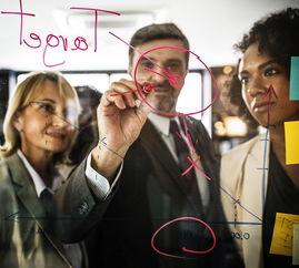 吴越眼中的吴俪梅,超越恋爱脑的多维标签 吴越眼中的吴俪梅,超越恋爱脑的多维标签