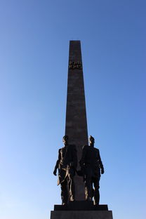 战火下的工业伤痕，乌克兰袭击俄罗斯列宁格勒州炼油厂背后的故事