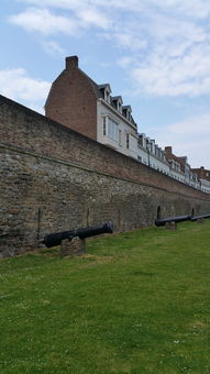 杜特尔特已被带往荷兰海牙，一场政治风暴的余波