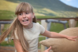 宝妈晕厥，15个月大的宝宝连滚带爬求救，一场生命的奇迹