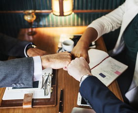 平安集团高管年薪1342万，解析与探讨