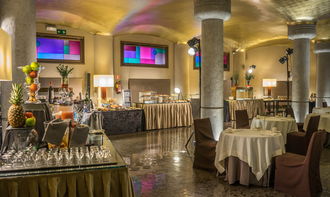 客厅改造出一间小卧室，打造多功能生活空间的实用指南