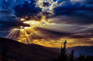 探索自然奇观,火烧云的奥秘与教学策略 探索自然奇观,火烧云的奥秘与教学策略