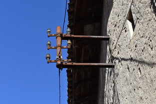 电动卷帘门结构解析与安装要点 电动卷帘门结构解析与安装要点