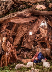 走进木雕世界—了解木雕工艺品的定价与应用场景